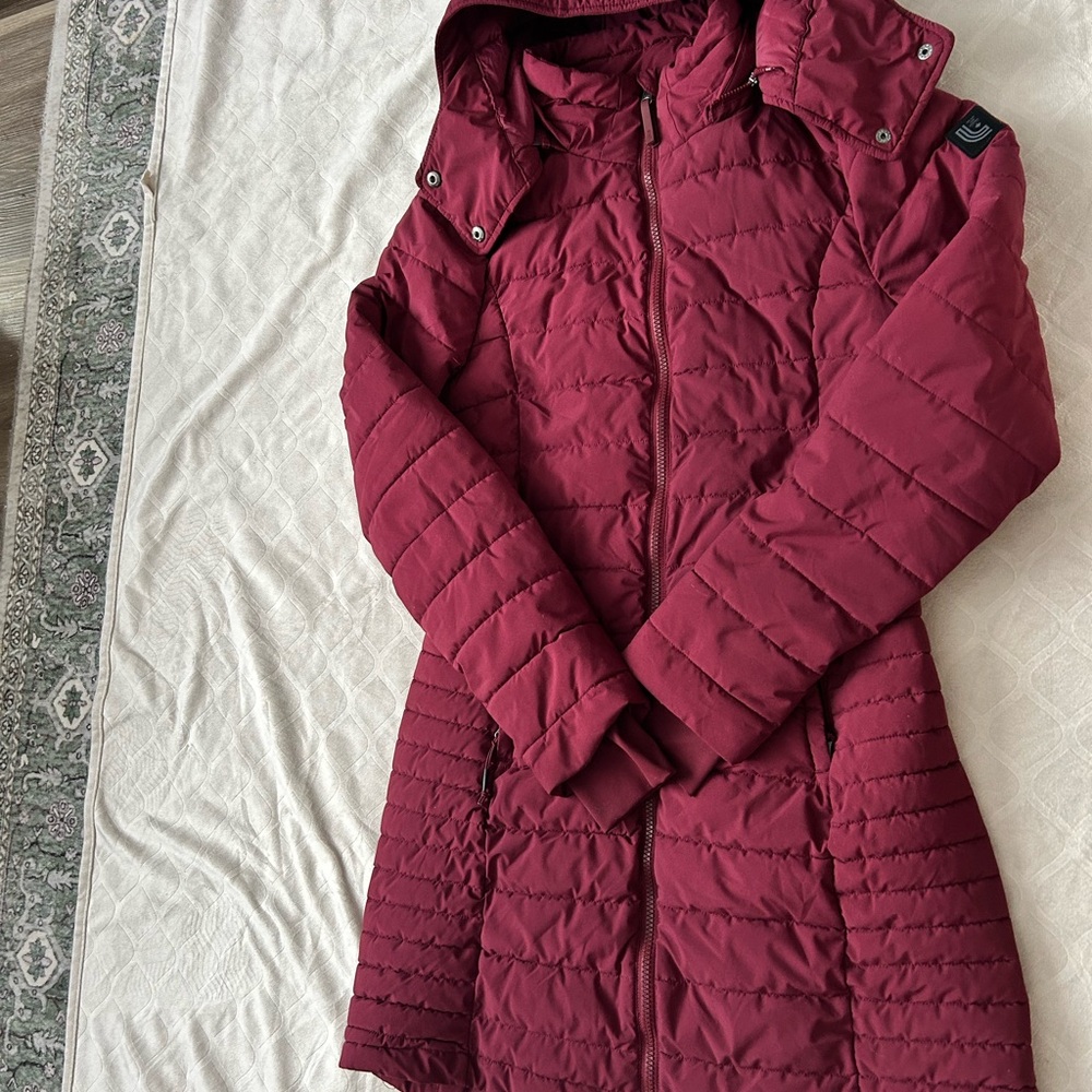Lole Deep Red Puffer Jacket - Picture 2 of 9